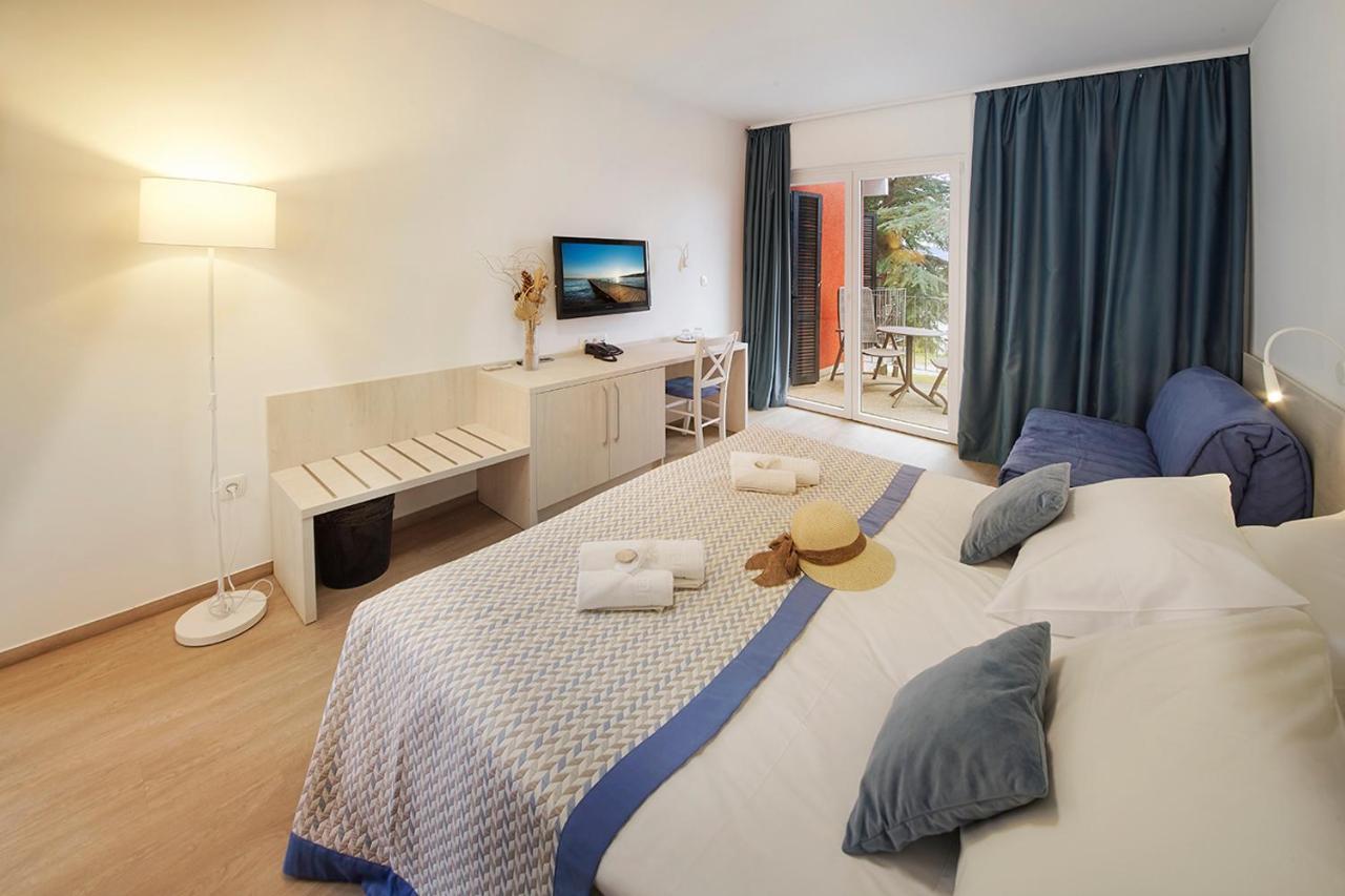 Villas With Balcony Or Terrace - Hotel & Resort Adria Ankaran Exterior foto